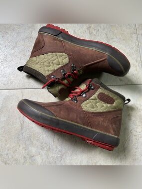 Keen hiking boots waterproof